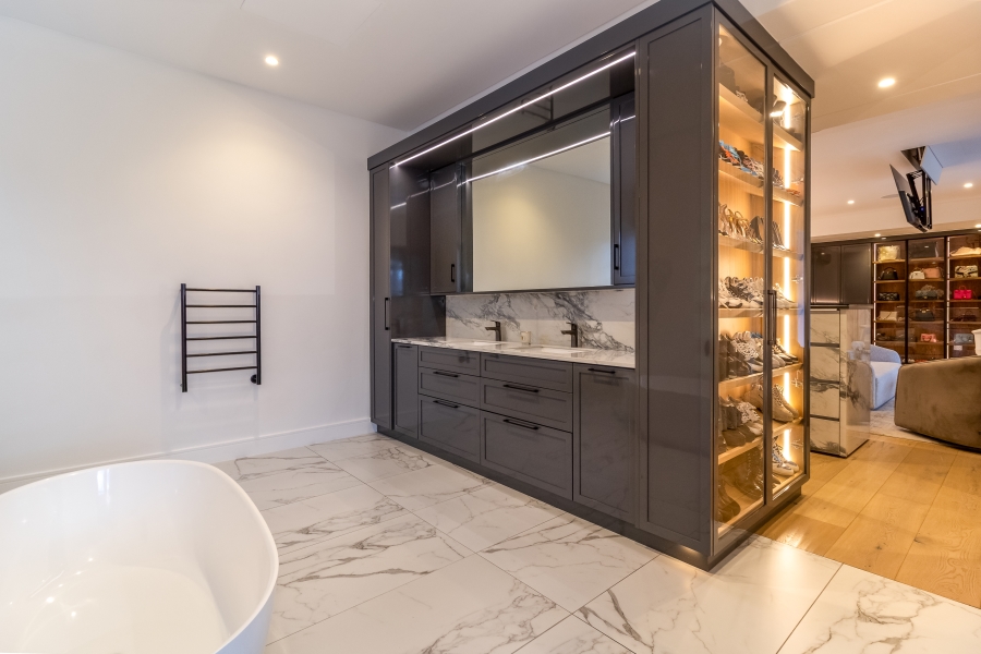 5 Bedroom Property for Sale in Val De Vie Estate Western Cape